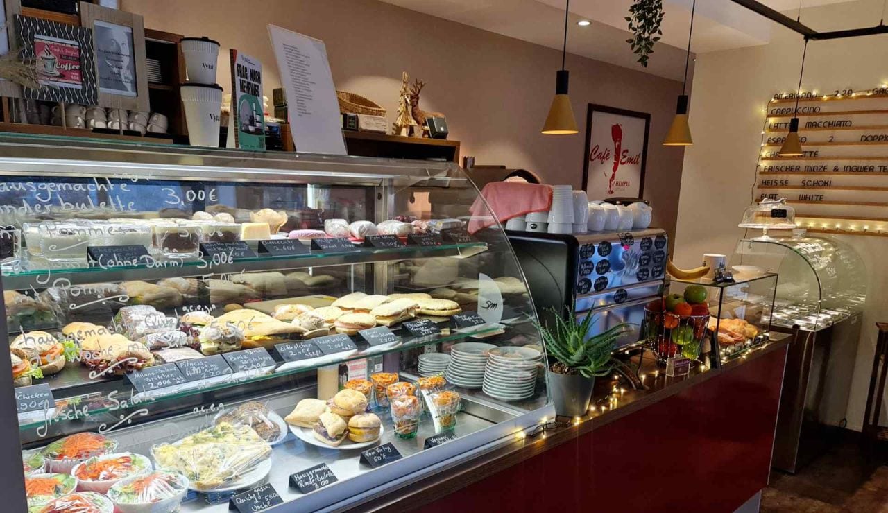 Hempel_Physio-und-Ergotherapie-Cafe-Emil-Theke